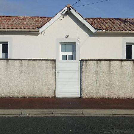 La Maison Du Pontac Villenave-d'Ornon Bagian luar foto
